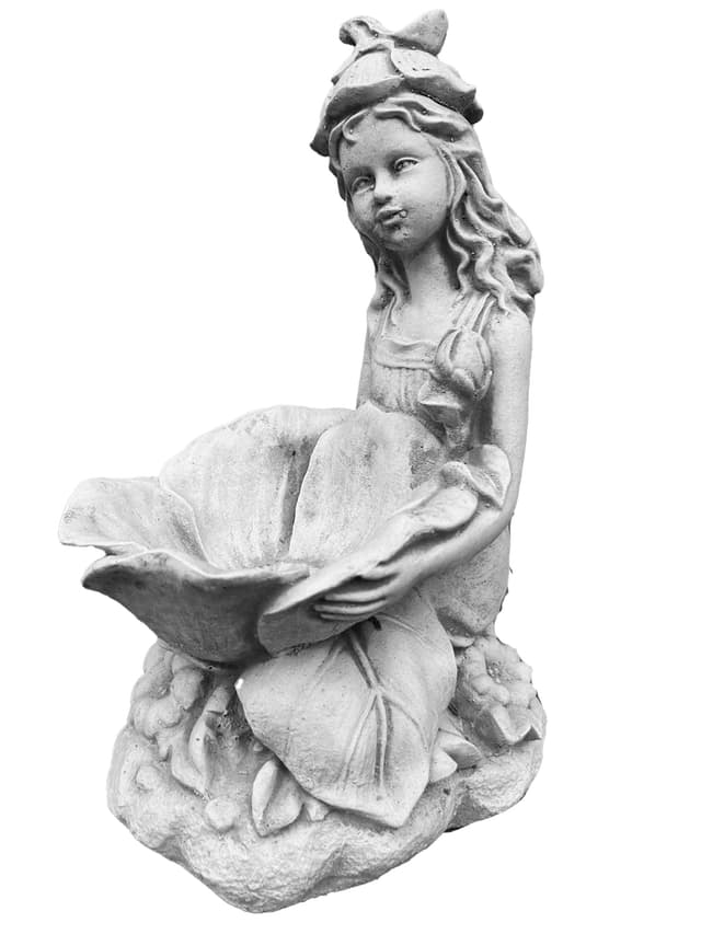 Wróżka Ogrodowa z kwiatem